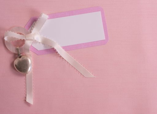 リボンがかかったネームプレート